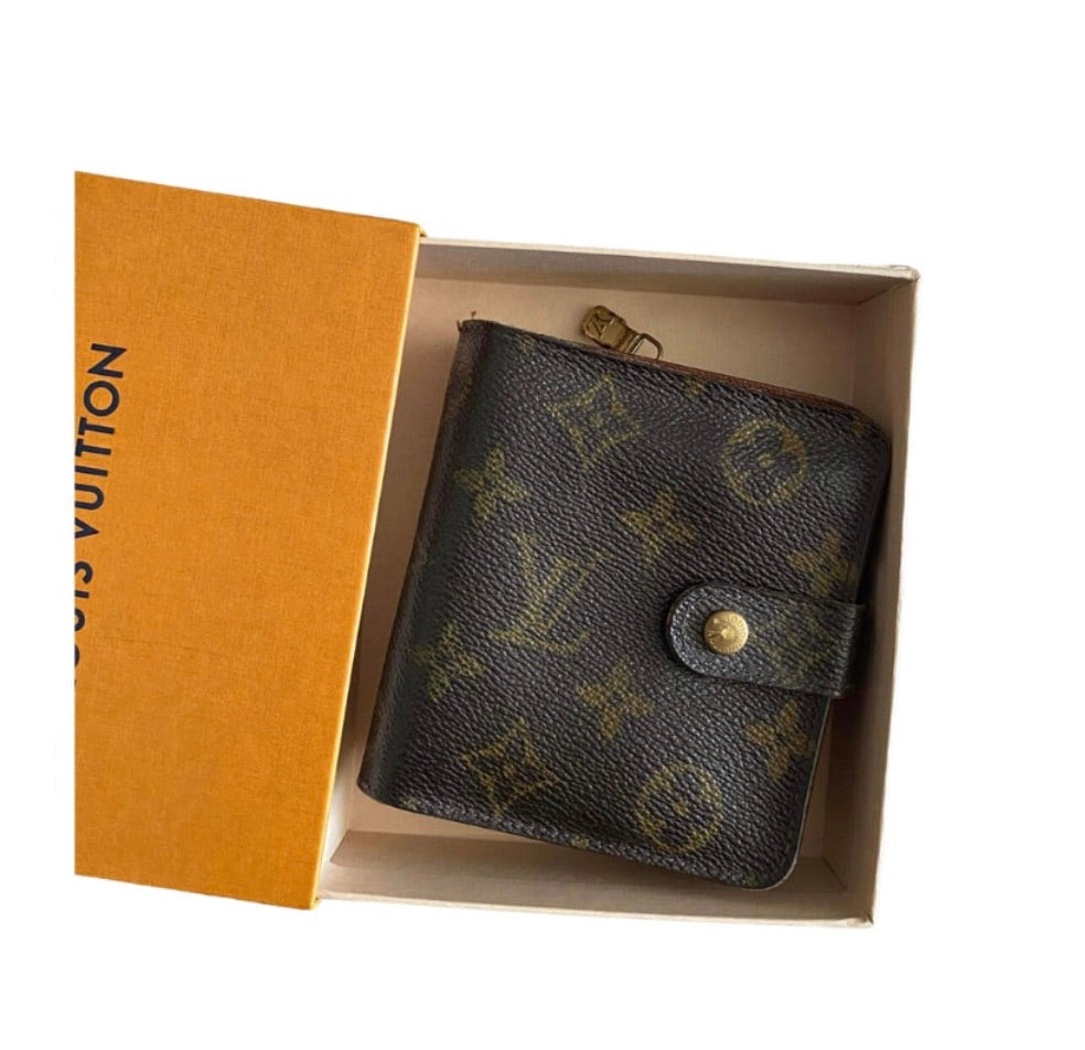 LOUIS VUITTON WALLET BIFOLD (COIN POUCH)