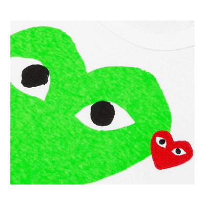 COMME DES GARÇONS PLAY GREEN HEART RED EMBLEM T-SHIRT WHITE