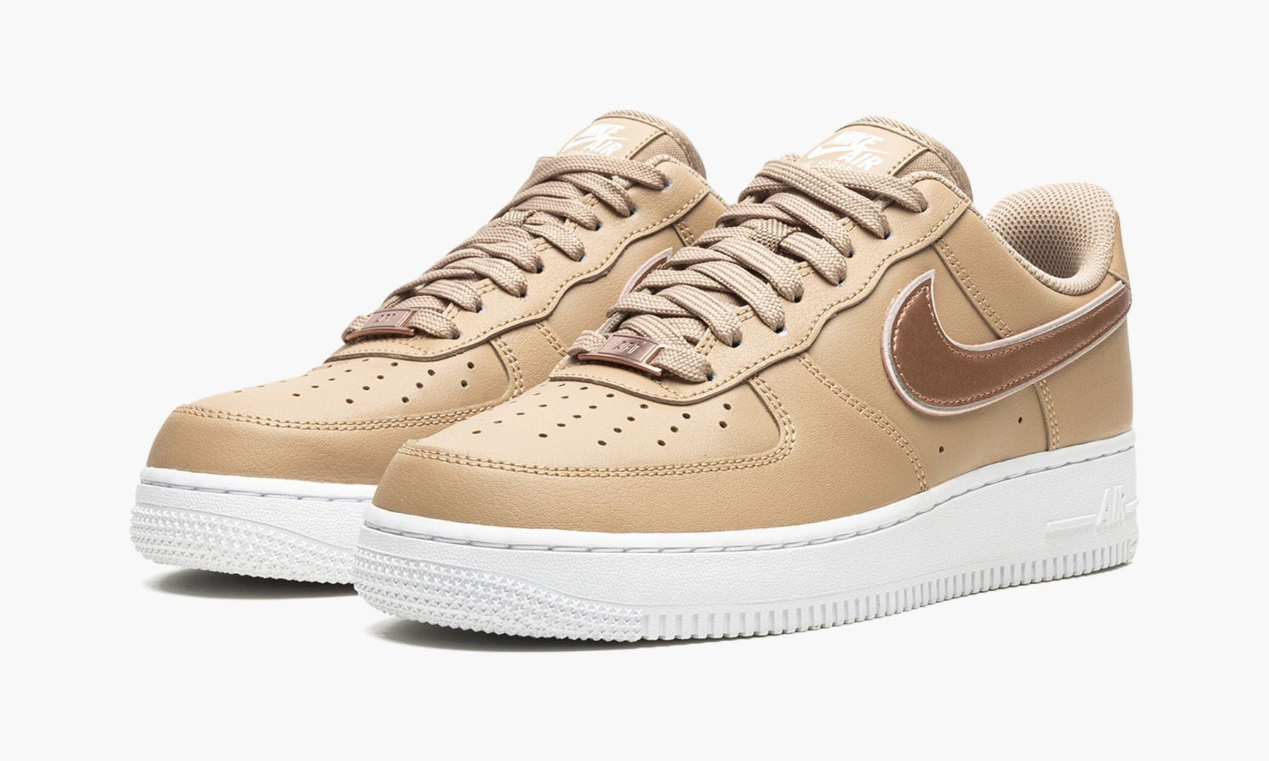 Rose gold nike shops air force ones