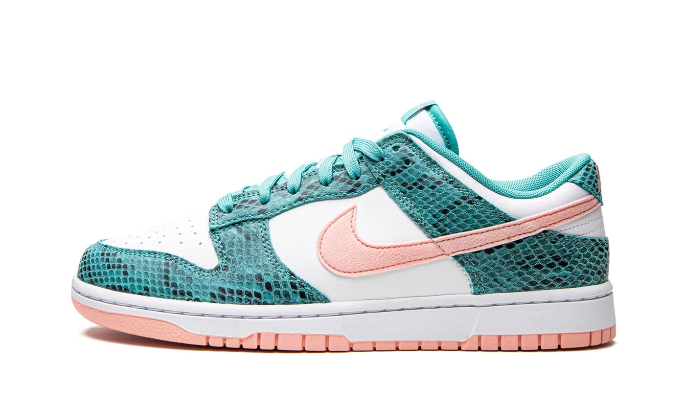 NIKE DUNK LOW SNAKESKIN WASHED TEAL BLEACHED CORAL