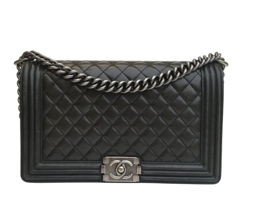 CHANEL BOY BAG CAVIAR BLACK/ GUN METAL