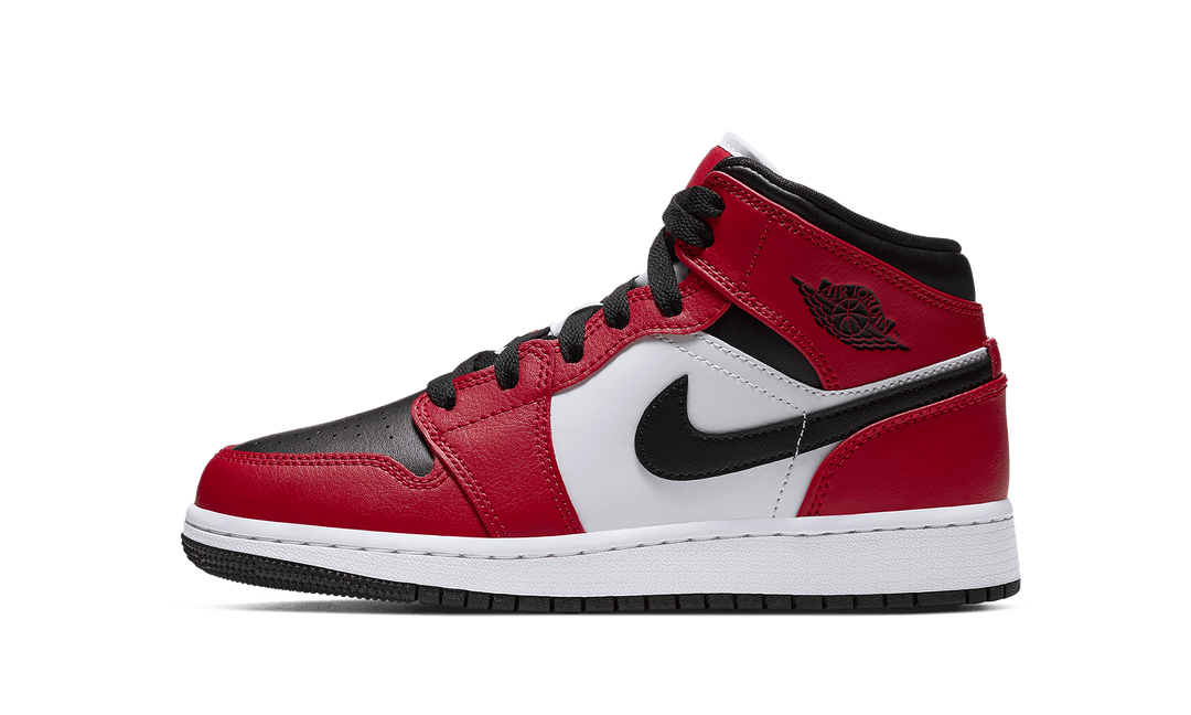 Nike air jordan 1 low black toe gs best sale